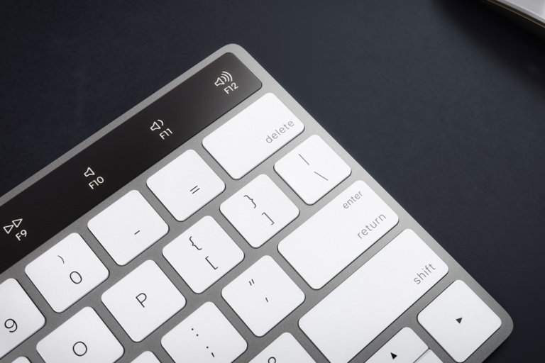OLED-Magic-Keyboard-Curved-concept-007