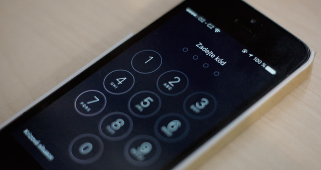 Apple má mít povinnost na vyžádání odevzdat data o uživatelích, říká vláda USA