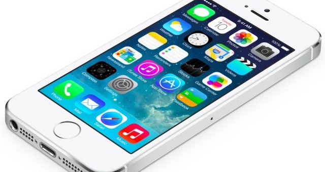Apple možná chystá vylepšený iPhone 5s
