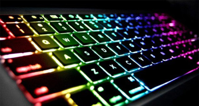 Budoucí Magic Keyboard by mohla být podsvícená různými barvami