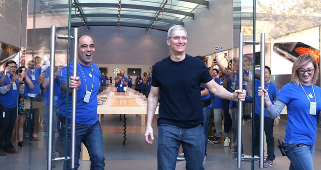 Apple vyhrál soudní spor o prohledávání tašek svých zaměstnanců