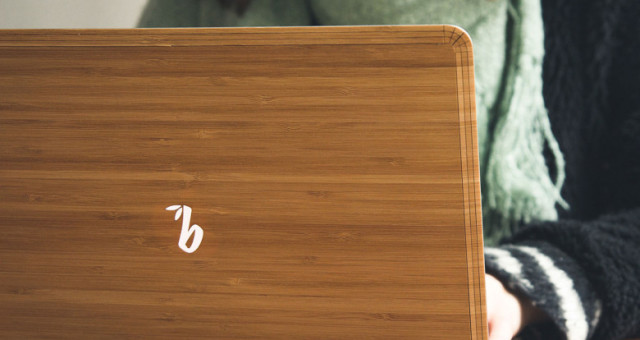 Dřevěné obaly na MacBook, které musíte mít