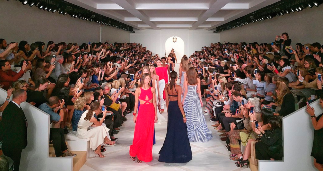 Návštěvníci New York Fashion Week mají nově v dispozici aplikaci na Apple Watch
