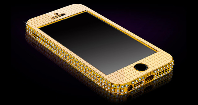 Podívejte se na iPhone SE z 24karátového zlata za téměř 2 miliony korun
