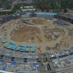 Video z dronu ukazuje pokračování stavby Apple Campus 2