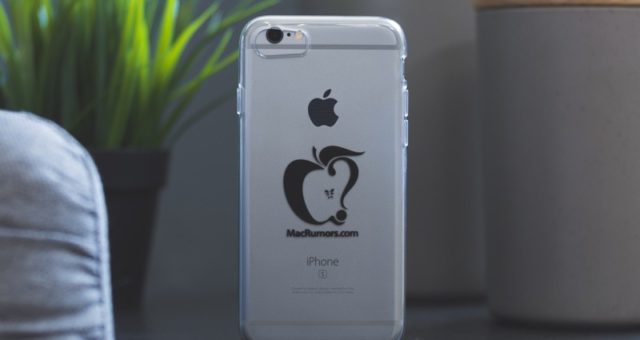 Fotografie obalu na iPhone 7 potvrzuje absenci 3,5mm jacku na sluchátka
