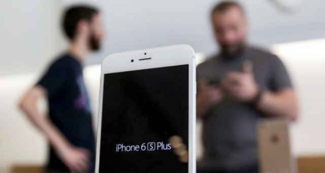 Prodeje iPhonů budou klesat