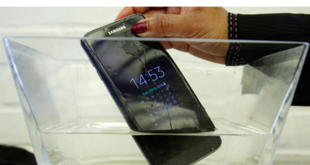 Samsung Galaxy S7 má být voděodolný. Testy ukazují, že není