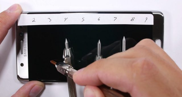 Displej nového Samsung Galaxy Note 7 se poškrábe snáze než u jakéhokoliv iPhonu
