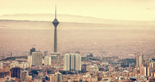 Írán oficiálně povolí dovoz iPhonů
