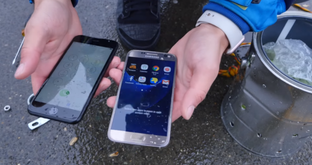 Video, test: který telefon, iPhone 7 nebo Galaxy S7, vydrží v hlubší vodě?