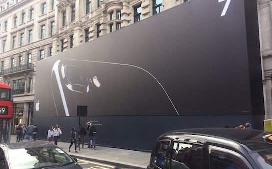 Příští týden bude v Londýně znovuotevřen rekonstruovaný Apple Store
