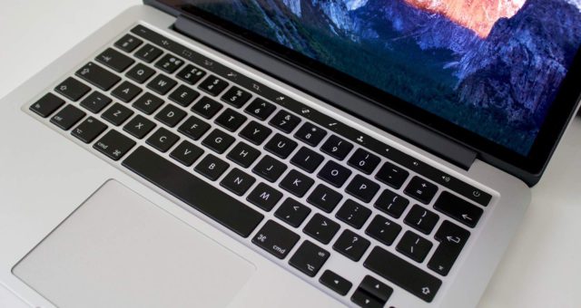 Zajímavosti u nového MacBook Pro: Co obsahuje a co nemá