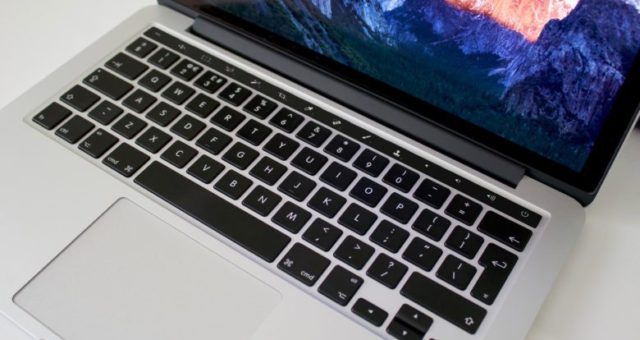 Nové MacBooky Pro se prodávají lépe než jakékoliv konkurenční notebooky