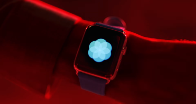 Podívejte se na novou reklamu na Apple Watch Series 2