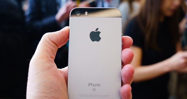 iPhone SE může příští rok dostat výkonnější hardware