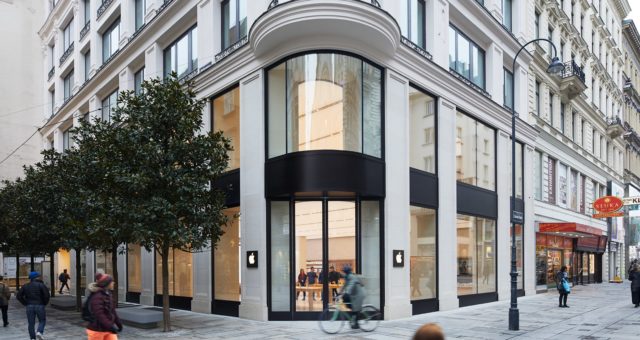 Apple před sobotním otevřením ukázal svou novou prodejnu ve Vídni