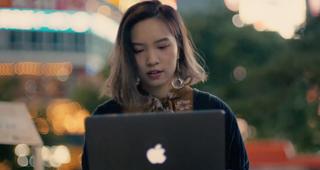 Apple zveřejnil nové „Behind the Mac“ reklamy