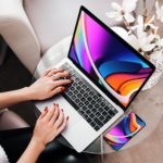 iMac 2020 tapety pro desktop a iPhone