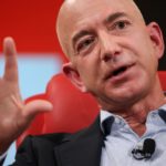 Jeff Bezos sestupuje z funkce generálního ředitele společnosti Amazon, role se ujme Andy Jassy