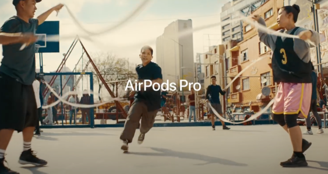 Podívejte se na novou AirPods Pro reklamu s názvem „Jump“