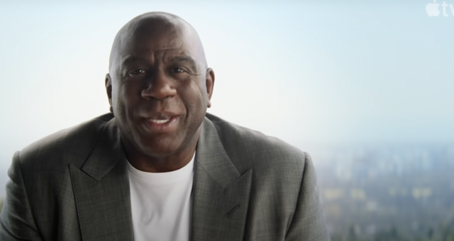 Podívejte se na upoutávku na dokumentární sérii Apple TV+ „They Call Me Magic“ o basketbalové legendě Earvinovi Johnsonovi